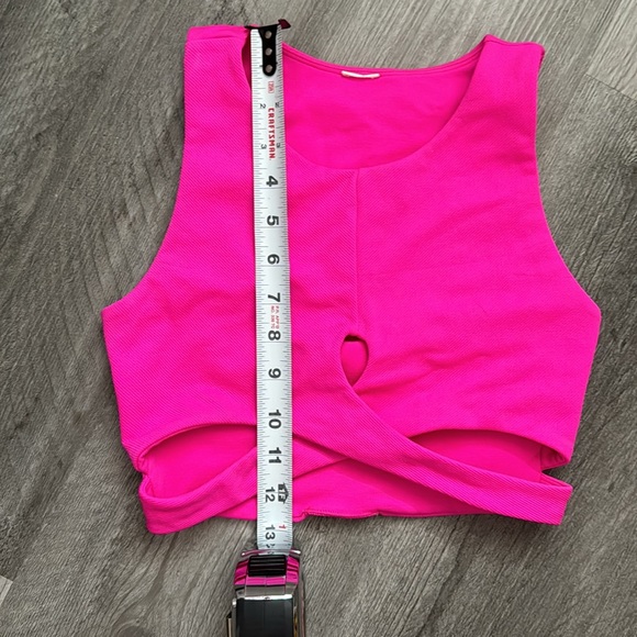 Fabletics - Keyhole Twist Tank Neon Pink - Size Small - Picture 5 of 8